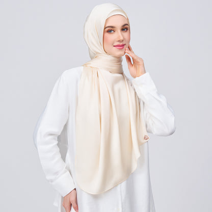 Instant Tag n' Go Shawl | Satin Bulle in Bridal Cream