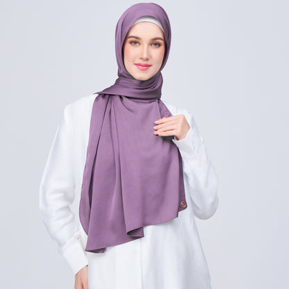 Instant Tag n' Go Shawl | Satin Bulle in Dark Orchid