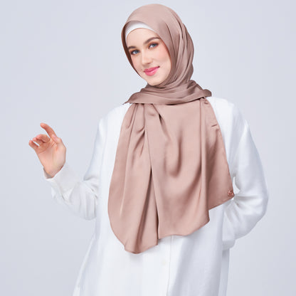 Instant Tag n' Go Shawl | Satin Bulle in Medium Toffee