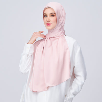 Instant Tag n' Go Shawl | Satin Bulle in Nude Pink