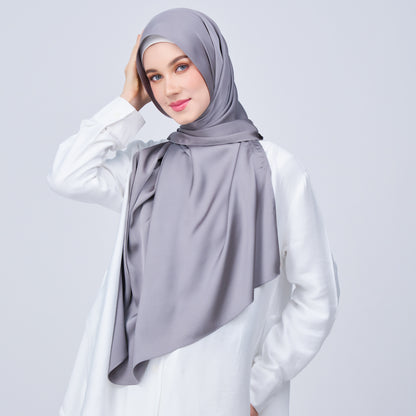 Instant Tag n' Go Shawl | Satin Bulle in Stone Grey
