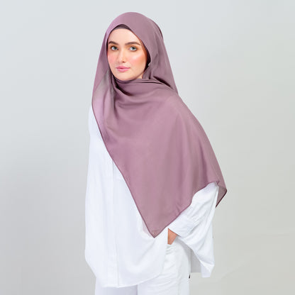 Ironless Elle Shawl in Berry
