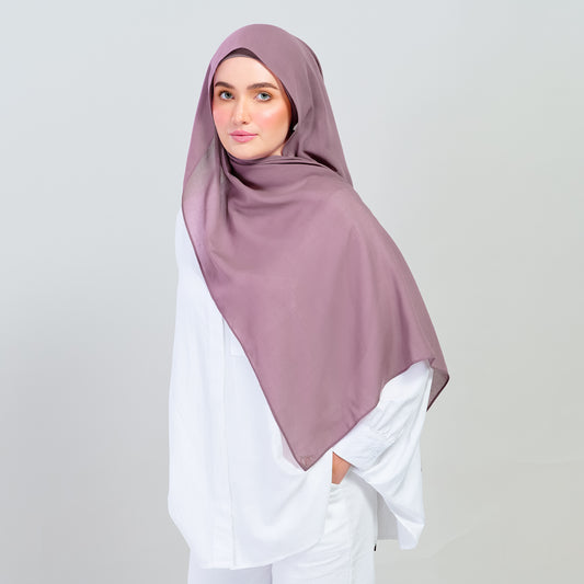 Ironless Elle Shawl in Berry
