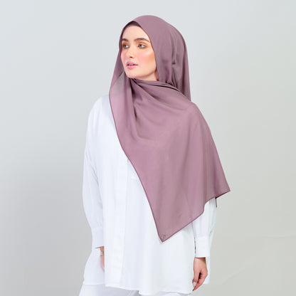 Ironless Elle Shawl in Berry