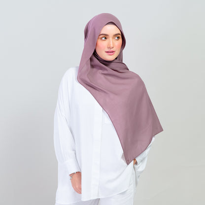 Ironless Elle Shawl in Berry