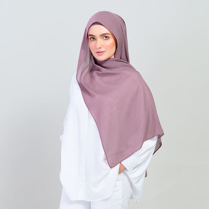 Ironless Elle Shawl in Berry