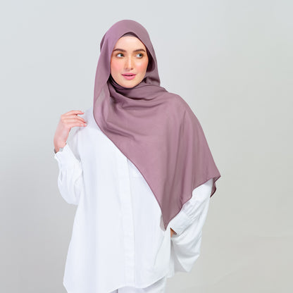Ironless Elle Shawl in Berry