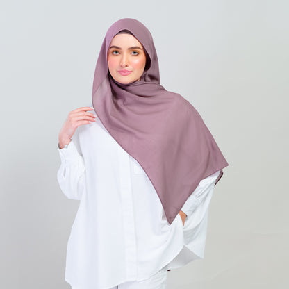 Ironless Elle Shawl in Berry