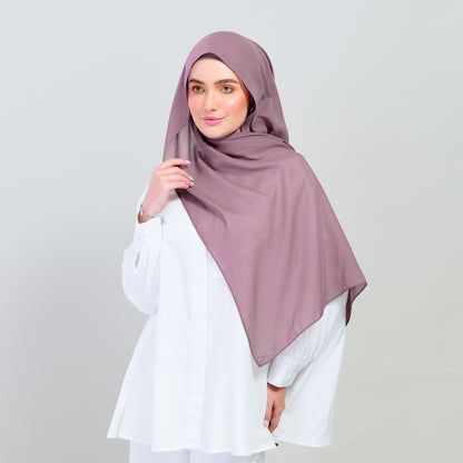 Ironless Elle Shawl in Berry