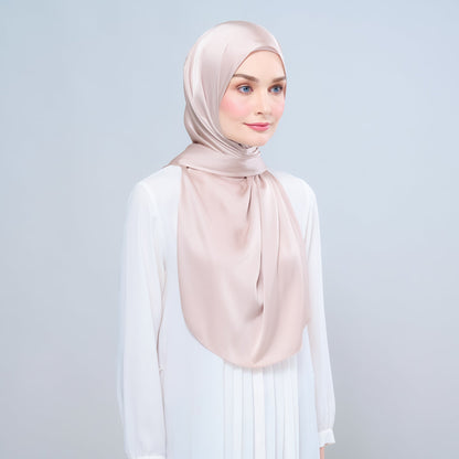 [As-Is] Instant Tag n' Go Shawl l Satin Silk in Linen Taupe
