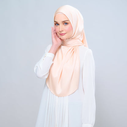 [As-Is] Instant Tag n' Go Shawl l Satin Silk in Soft Apricot