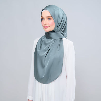 [As-Is] Instant Tag n' Go Shawl l Satin Silk in Sea Green