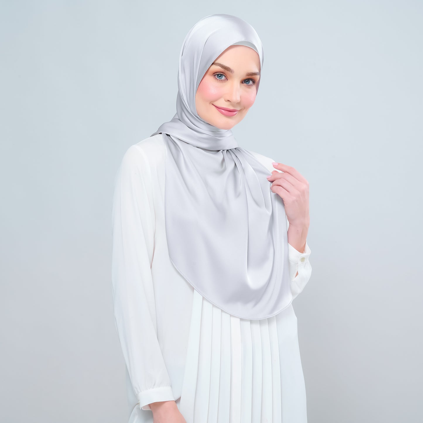 Instant Tag n' Go Shawl  | Satin Silk in Silver