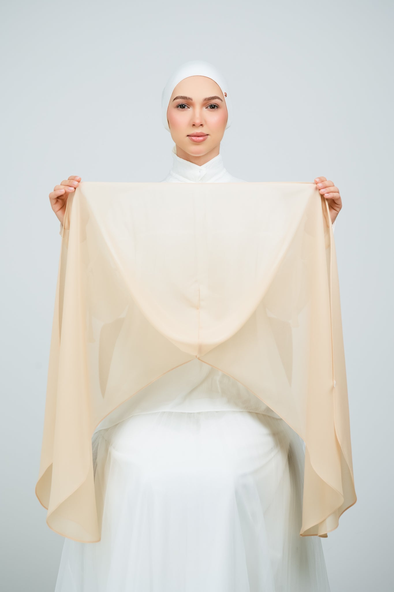 HoodX⁺Plus Curve in Warm Vanilla