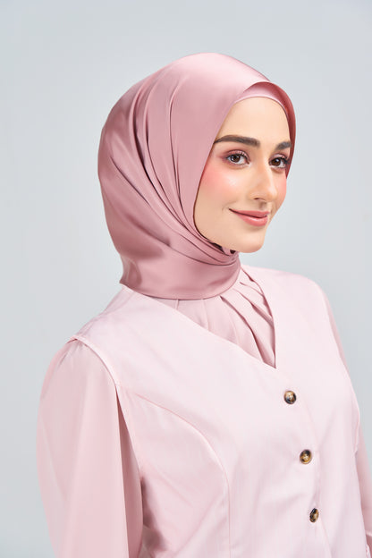 HoodX Luxe in Dahlia Pink