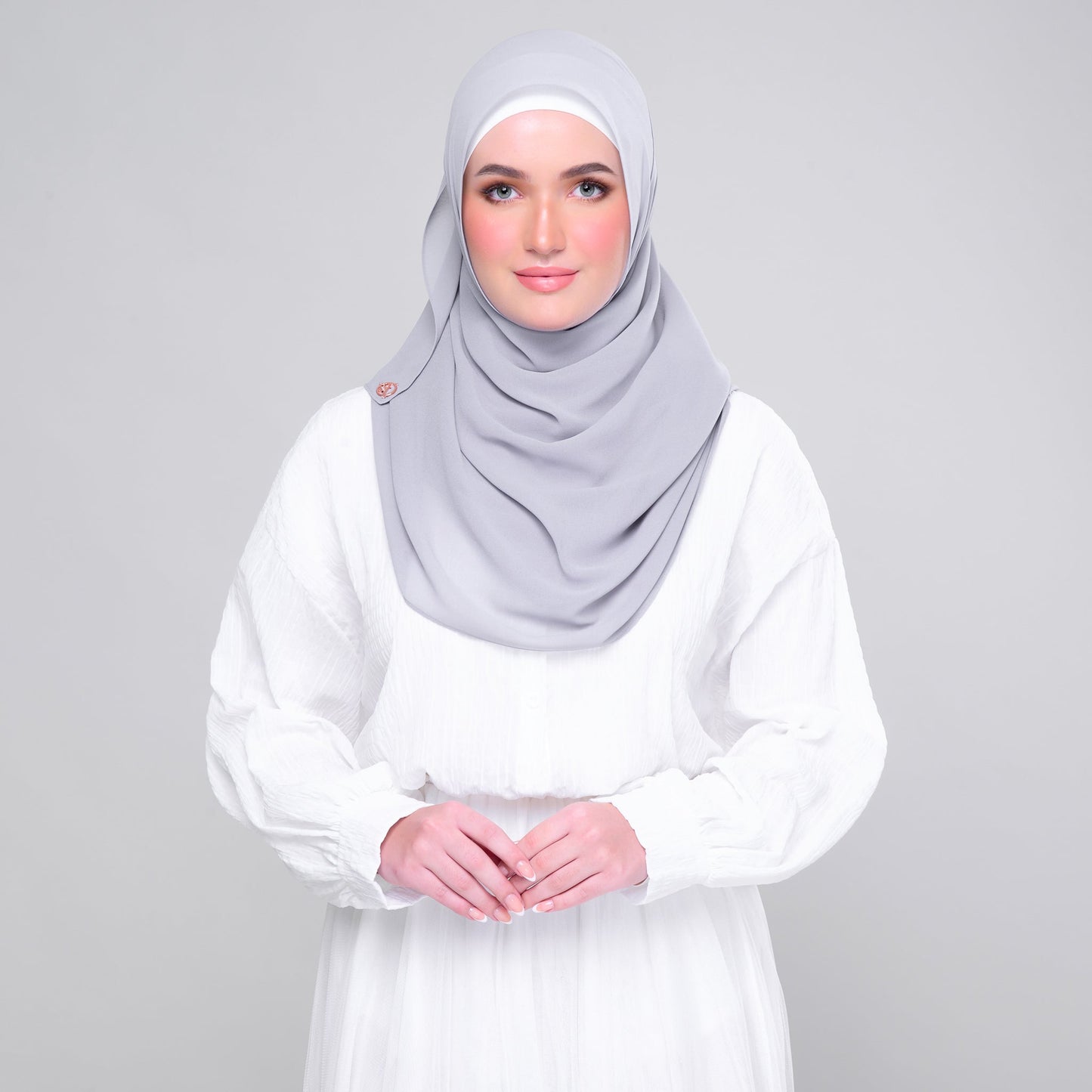 SLBasic 1.8M Shawl in Light Platinum