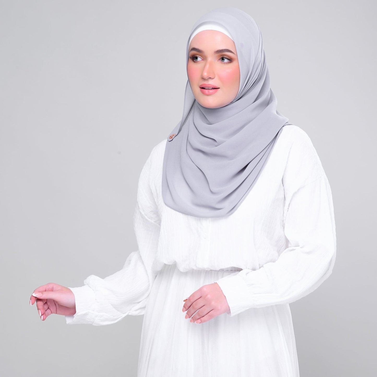 SLBasic 1.8M Shawl in Light Platinum