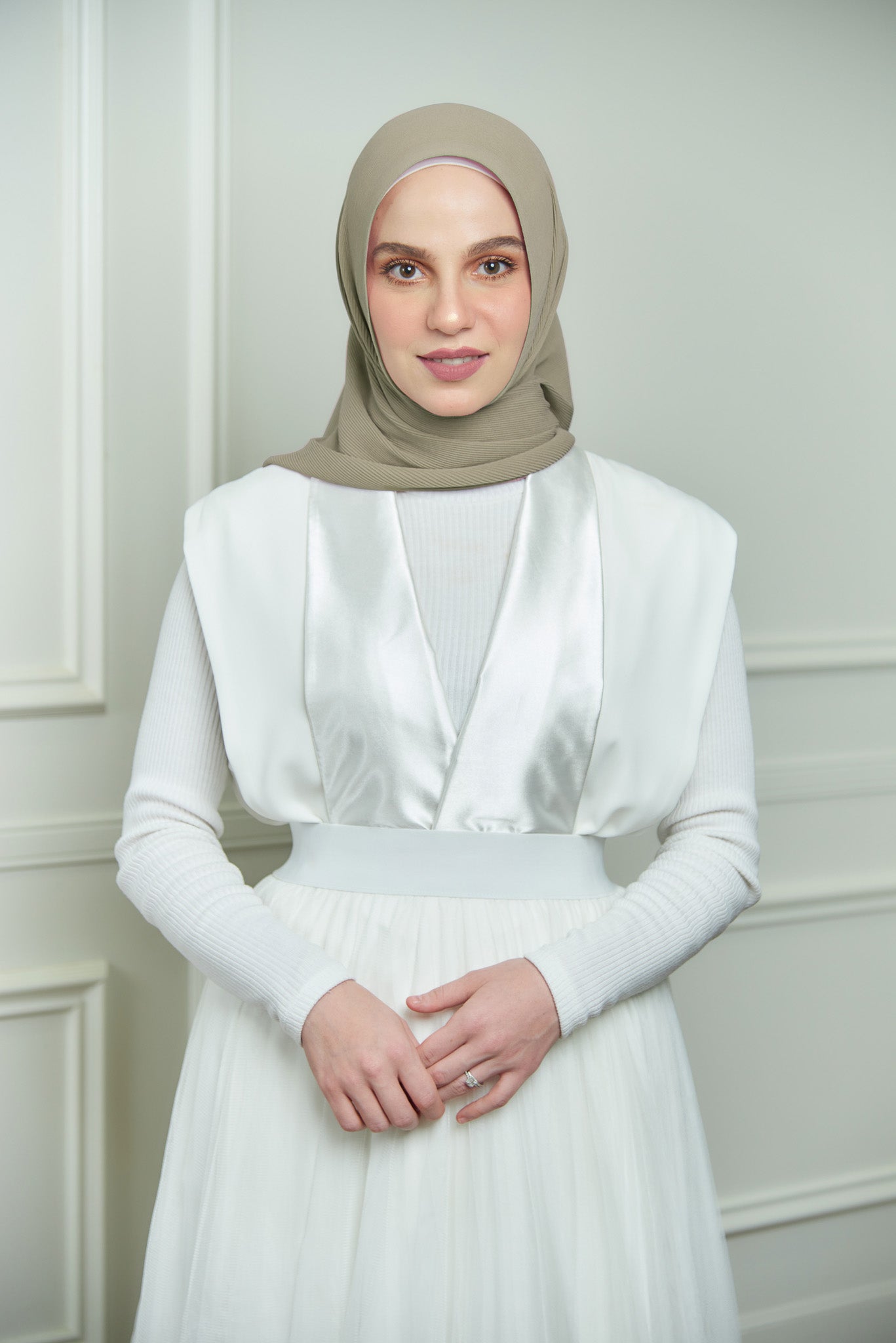 Bawal NeatPleats 2022 in Medium Taupe [MAJOR DEFECT]