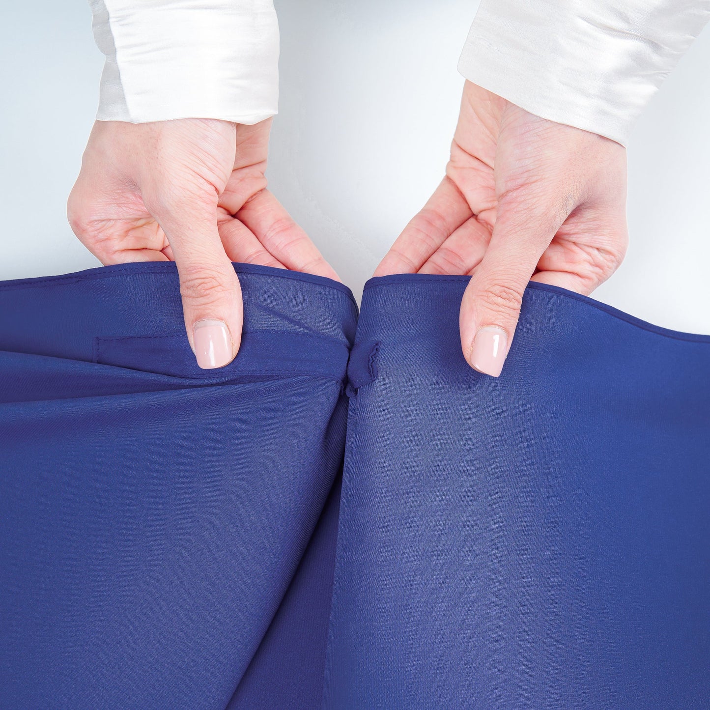 Adelia Magnet Series in Royal Blue [Minor Defect]