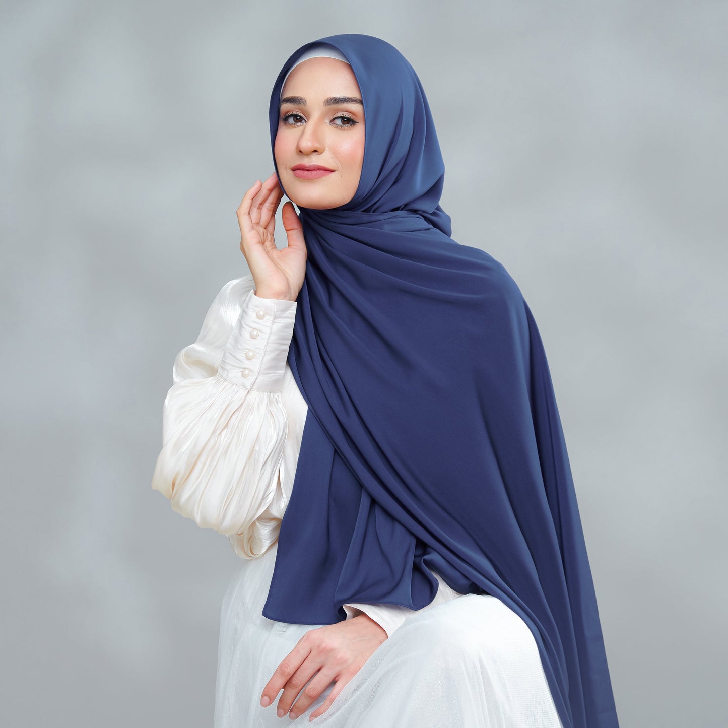Adelia Magnet Series in Royal Blue [Minor Defect]