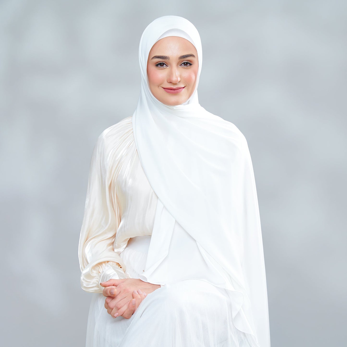 Adelia Magnet Series in Winter White [Major Defect]