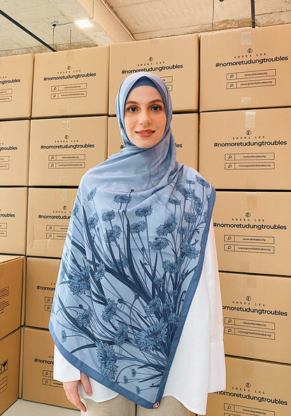 Bamboo Fleur In Rustic Blue