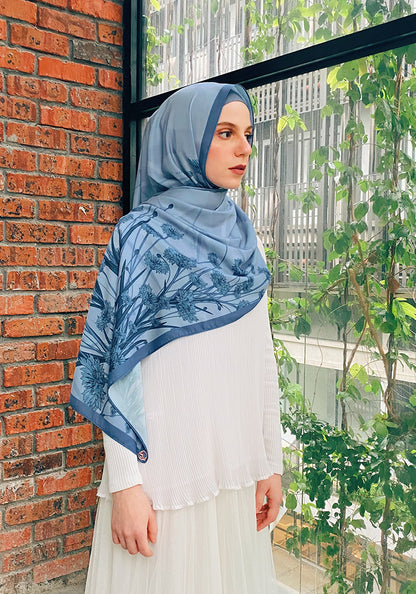 Bamboo Fleur In Rustic Blue