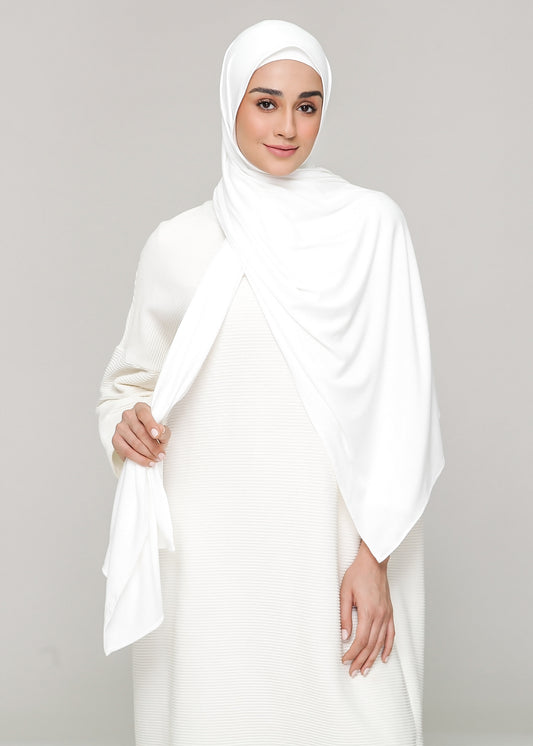 Cozy Set in Heavenly White