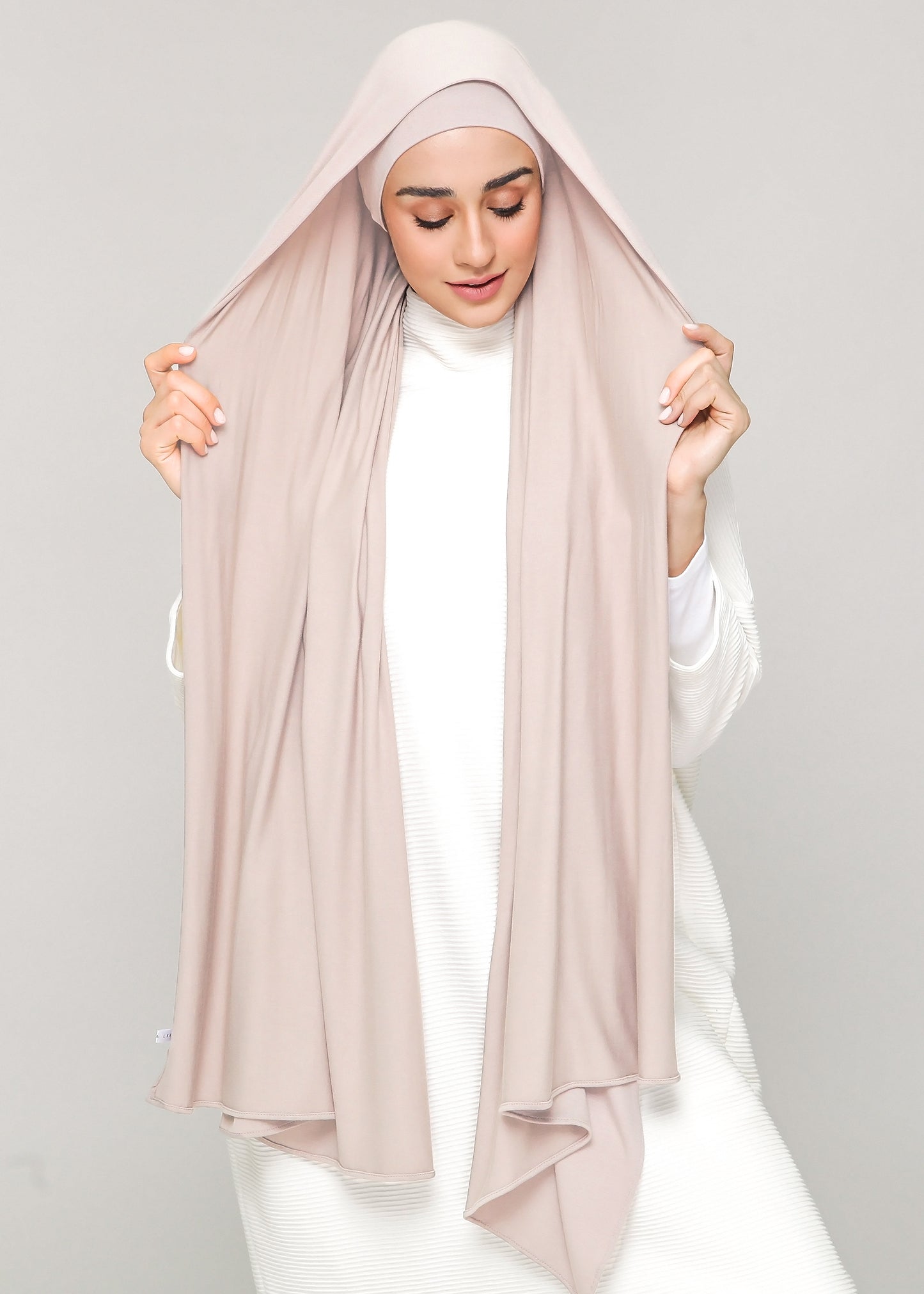 Cozy Set in Sandy Nude