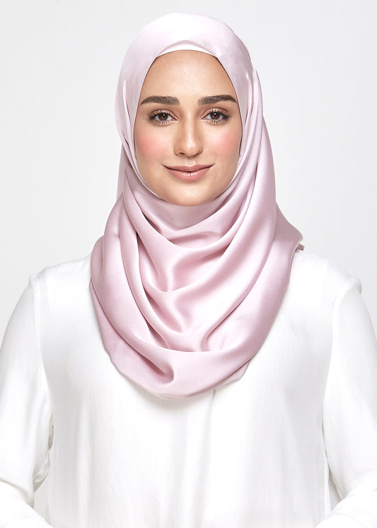 Satin Diamond in Blush Pink
