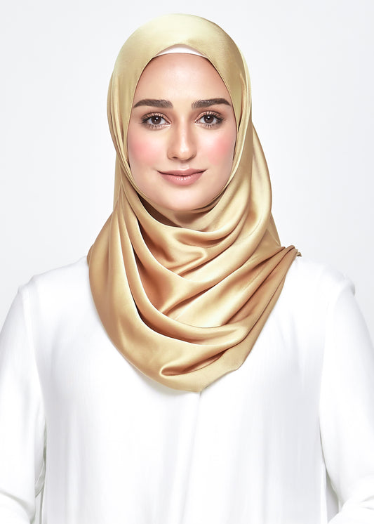 Satin Diamond in Lion Gold
